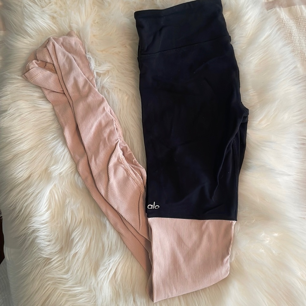 alo yoga leggings